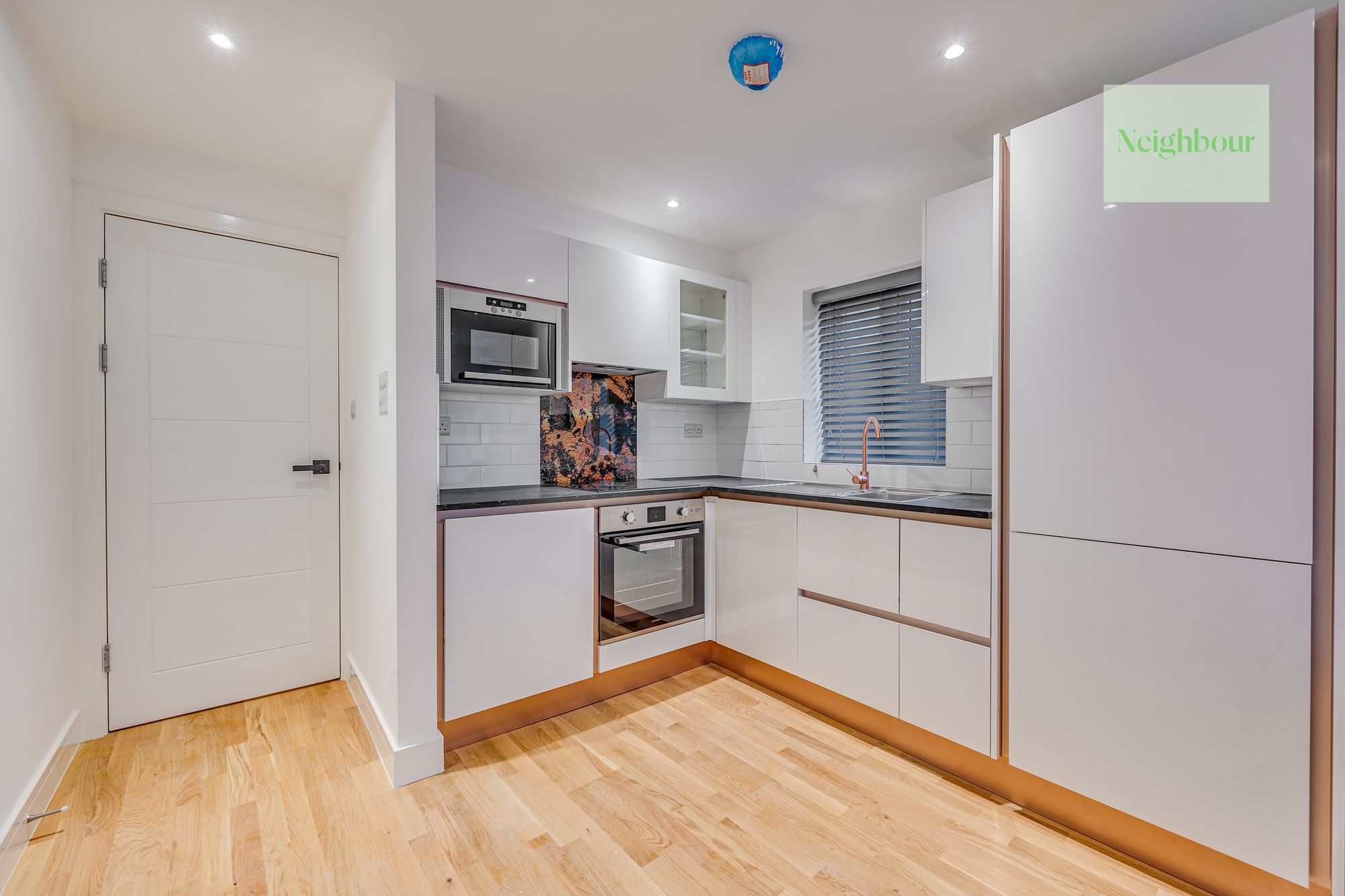 Secondary property image