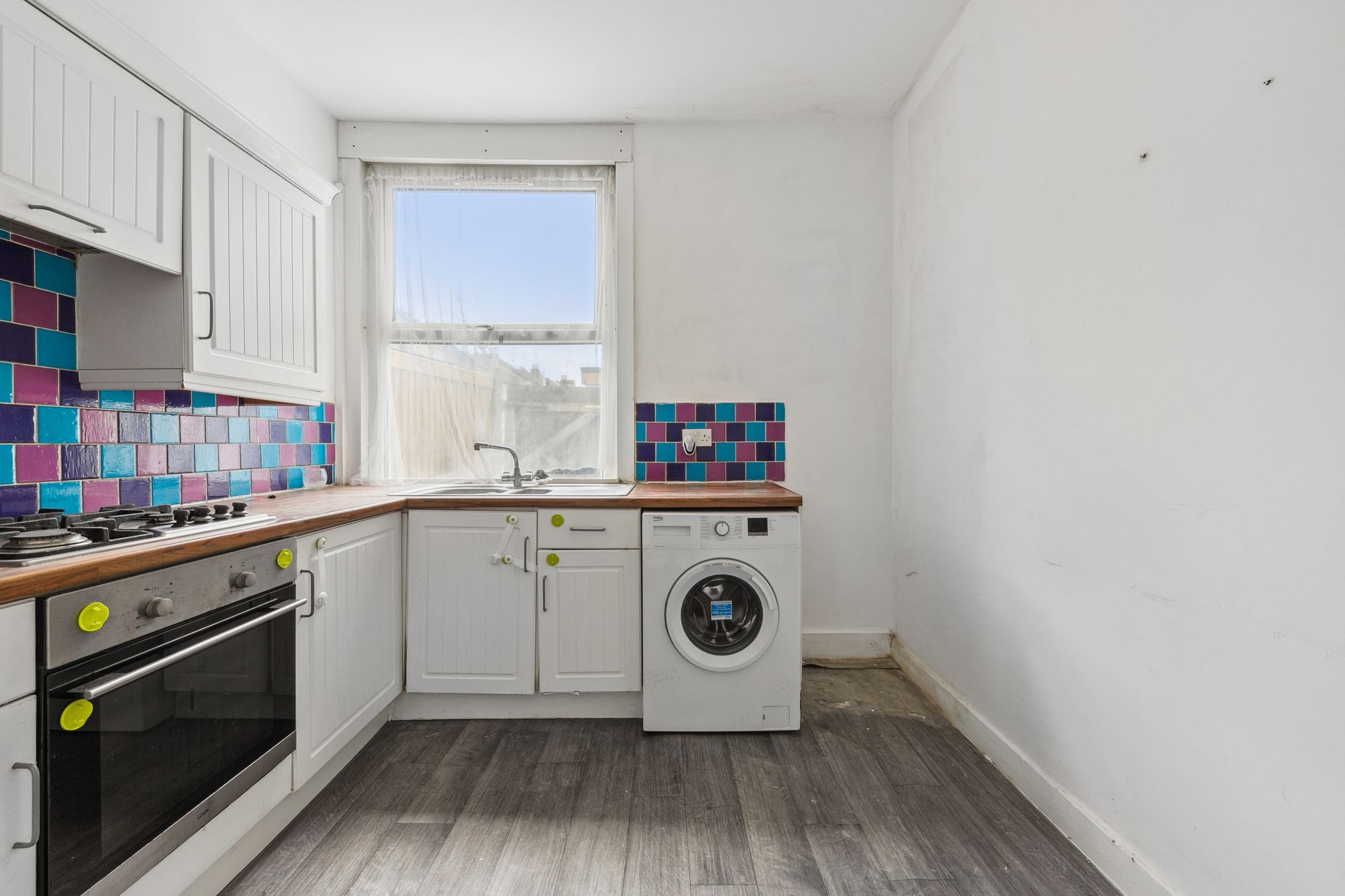 Secondary property image