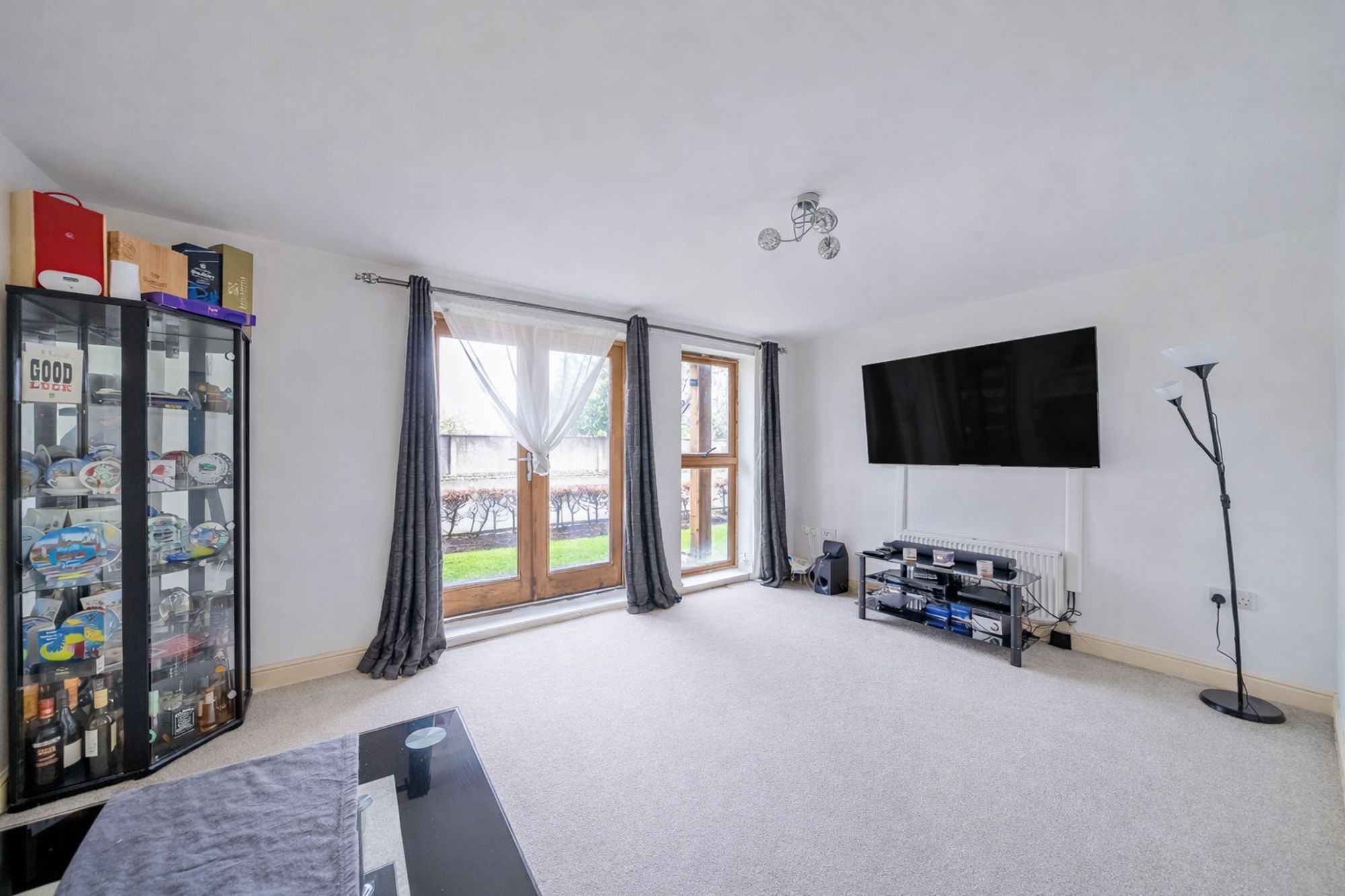 Secondary property image