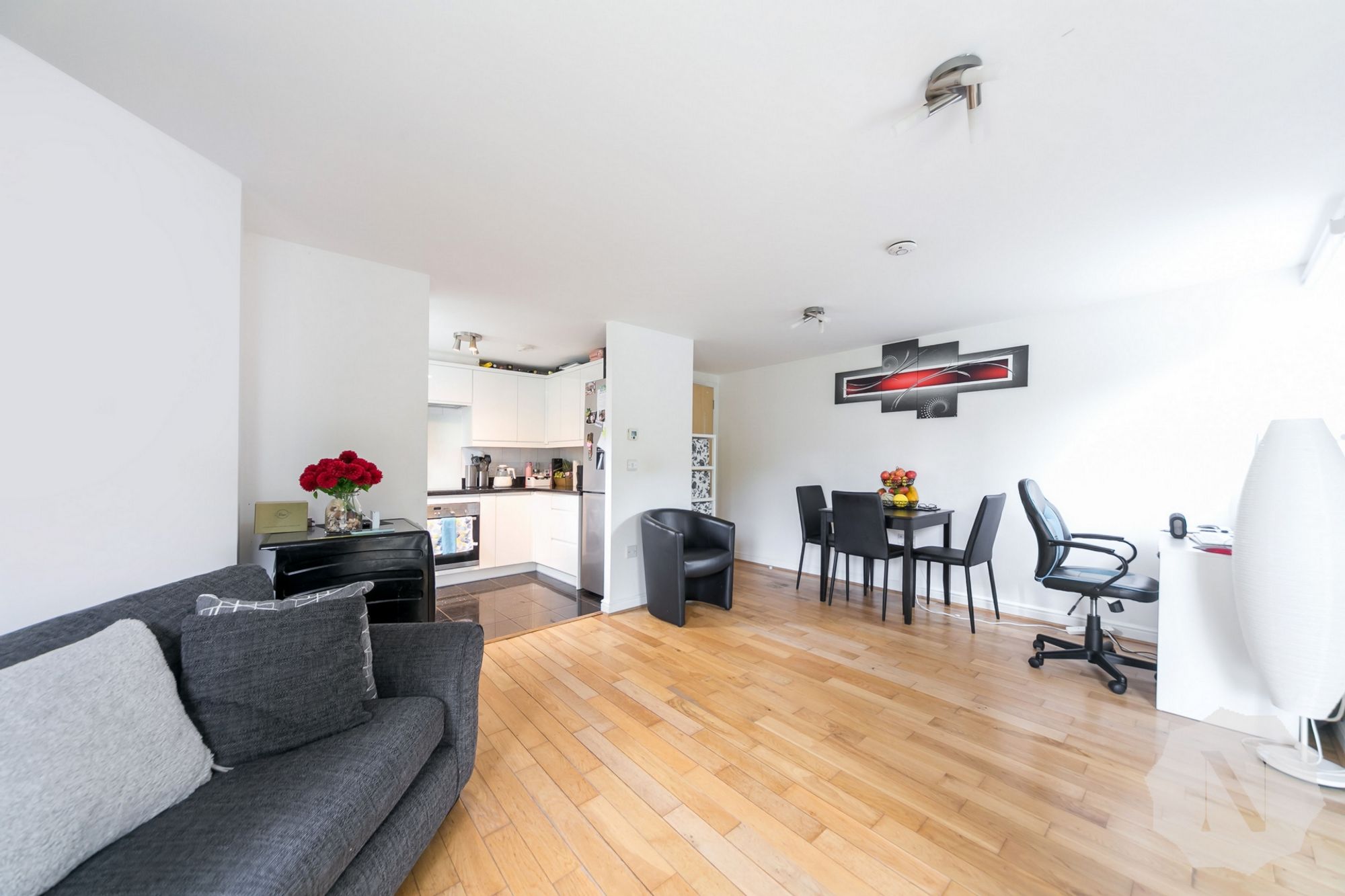 Secondary property image