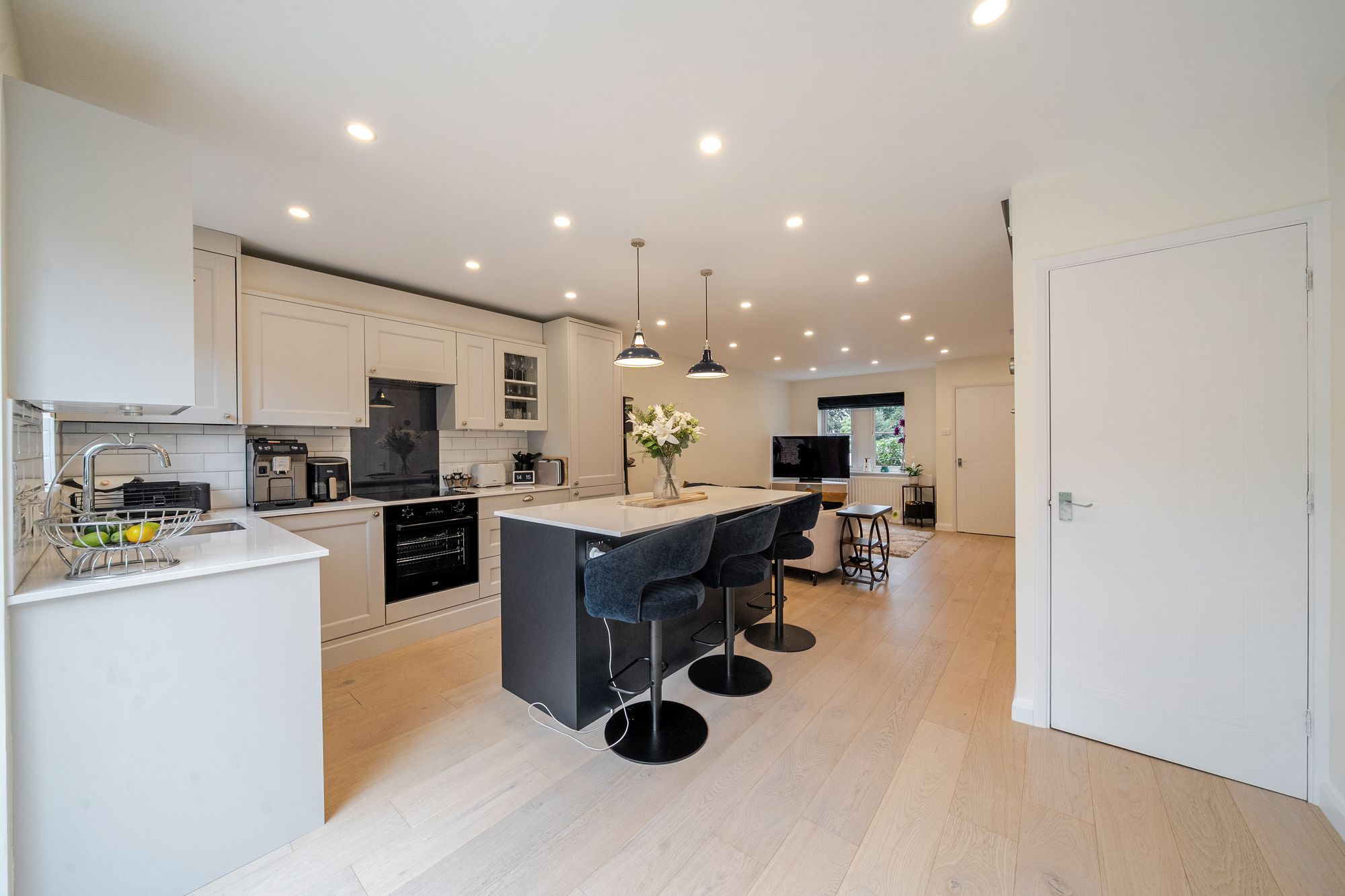 Secondary property image