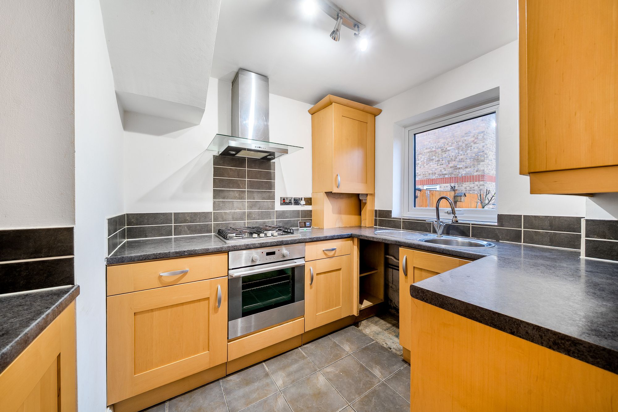 Secondary property image