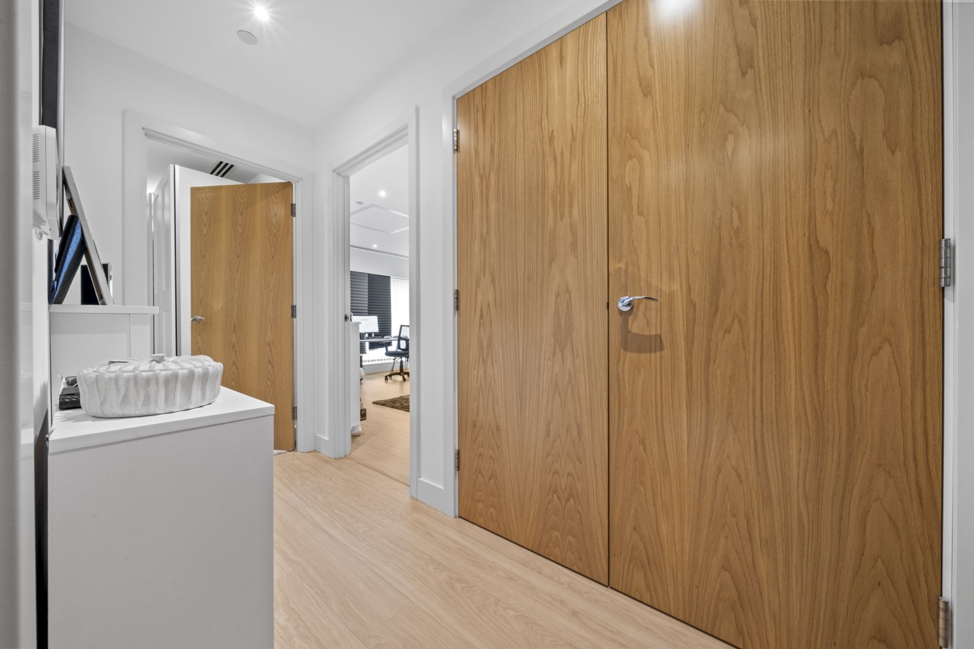 Secondary property image