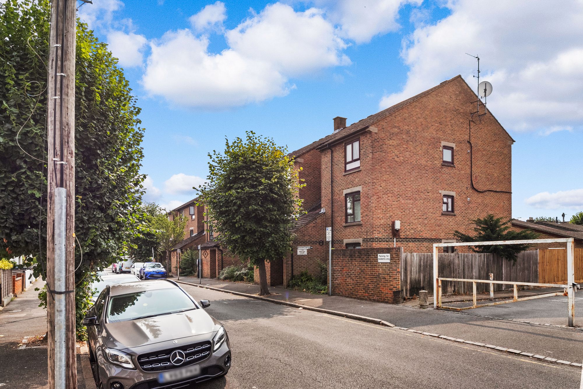 Main property image