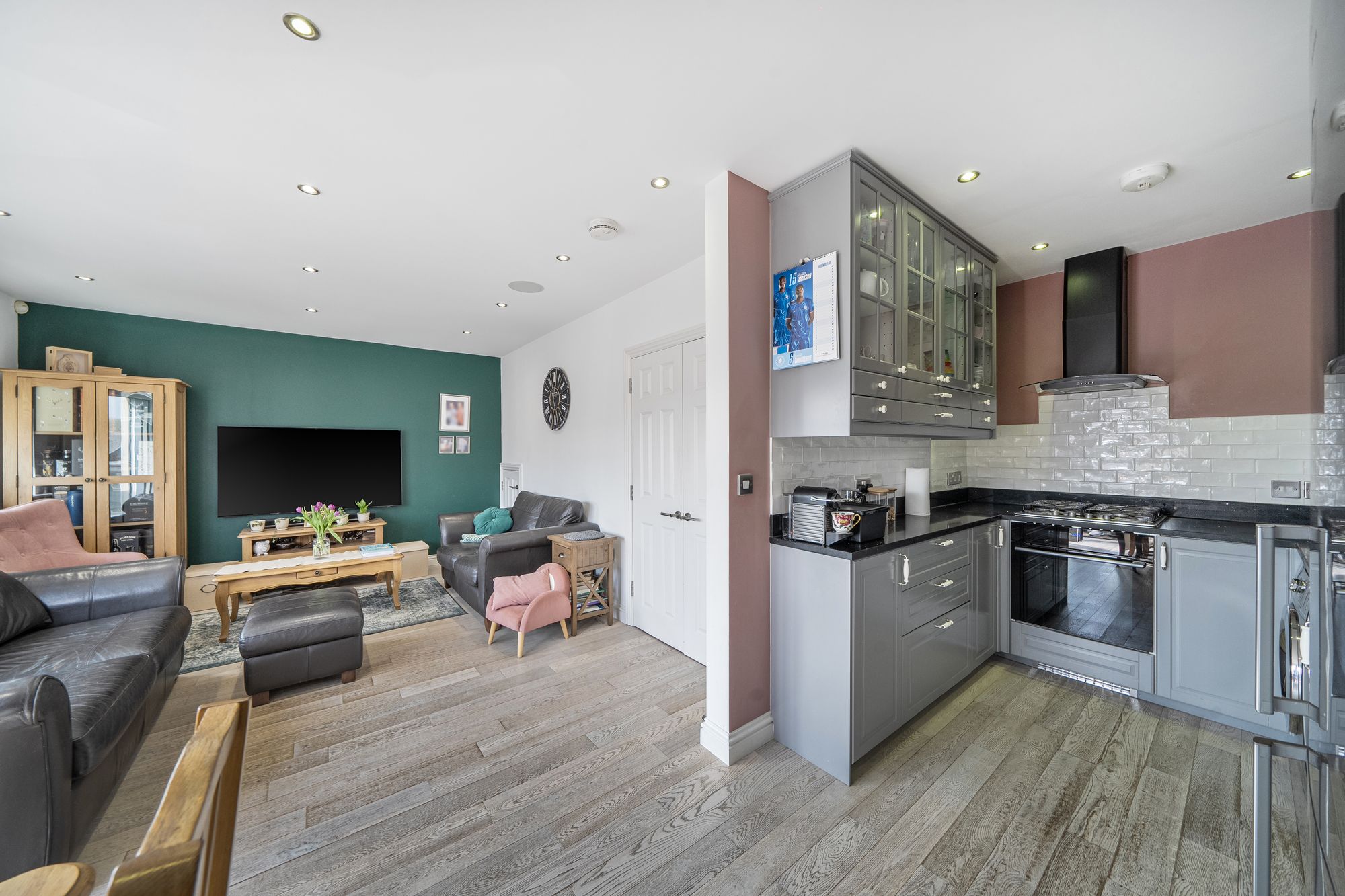 Secondary property image